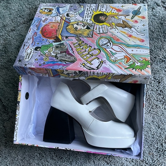 heels. size - 7 - Picture 1 of 3